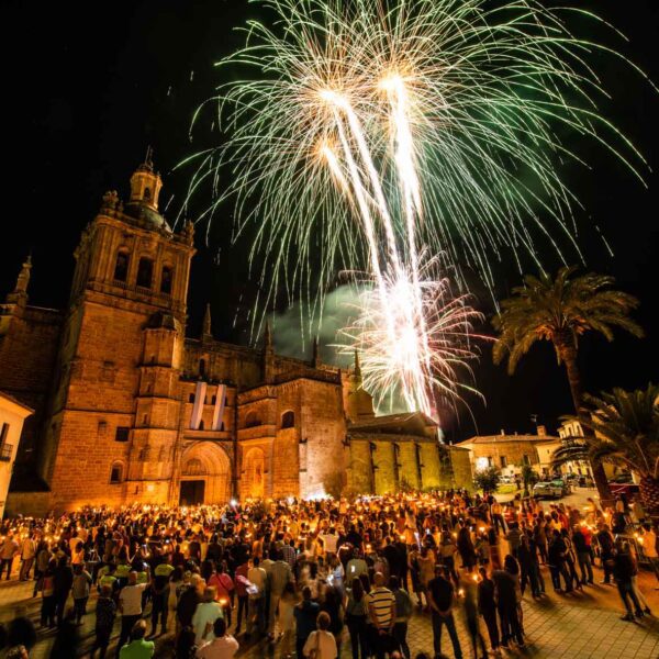 La Ciudad de Coria se Viste de Gala para Celebrar las Fiestas en Honor a la Patrona de la Diócesis.