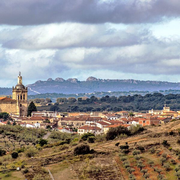 Coria: Tu Mejor Viaje en el Corazón del Otoño